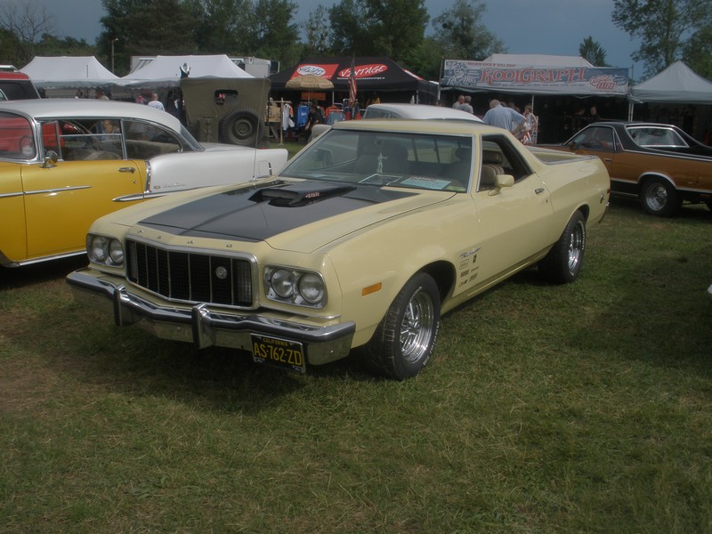 mopar party 007.JPG