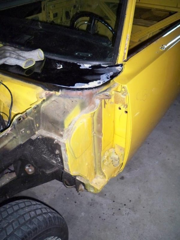 La baie de par brise est plûtot saine heureusement :)