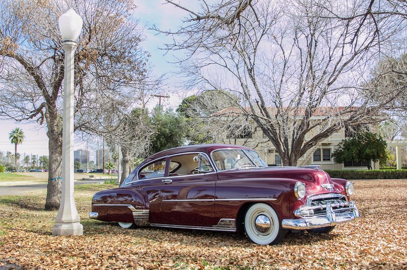 1952_chevrolet_fleetline_custom_tuning_hot_rods_rod_gangsta_lowrider_2048x1360.jpg (1000.28 Kio) Consulté 3373 fois 1952_chevrolet_fleetline_custom_tuning_hot_rods_rod_gangsta_lowrider_2048x1360.jpg